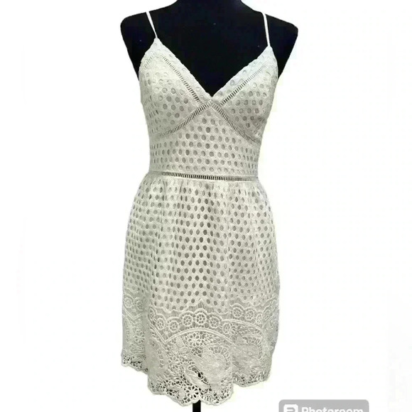 Abercrombie & Fitch White Crochet Lace Mini Dress Size Small - Picture 1 of 6